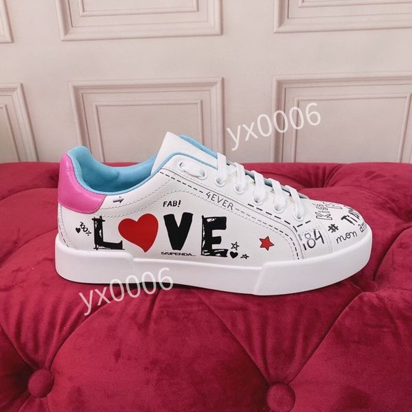 2022 designers shoes high women sneakers red green stripe star platform men casual shoe italy white, Black
2022 designers shoes high women sneakers red green stripe star platform men casual shoe italy white, Black
