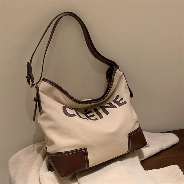 factory promotion letter contrast canvas 2022 winter new korean version leisure capacity women's one shoulder large tide bag
factory promotion letter contrast canvas 2022 winter new korean version leisure capacity women's one shoulder large tide bag