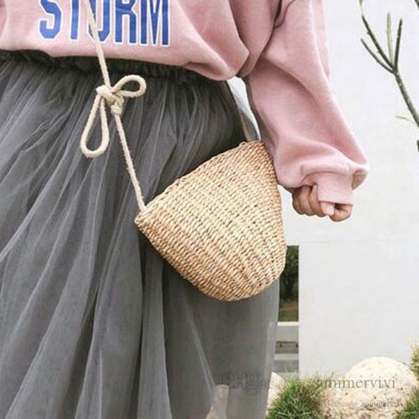 2022 children grass weaving handbags girls pearls gauze falbala princess bag kids stereo flowers applique messenger bags q5995, Black
2022 children grass weaving handbags girls pearls gauze falbala princess bag kids stereo flowers applique messenger bags q5995, Black