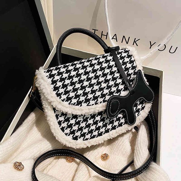 2022 luxury brand fashion design versatile ladies bags popular women's autumn winter new msenger handbag saddle
2022 luxury brand fashion design versatile ladies bags popular women's autumn winter new msenger handbag saddle
