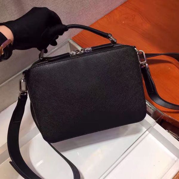 new men shoulder bag designer cross grain cowhide double zipper portable camera leather handbag mens multi-compartment fashion crossbody des
new men shoulder bag designer cross grain cowhide double zipper portable camera leather handbag mens multi-compartment fashion crossbody des
