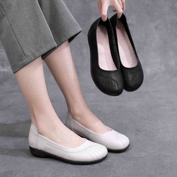 dress shoes spring and autumn mother's shoes leather soft sole suitable for women flat single shallow mouth middle-aged women's nr, Black
dress shoes spring and autumn mother's shoes leather soft sole suitable for women flat single shallow mouth middle-aged women's nr, Black