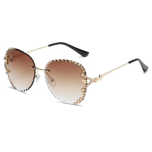 2022 new frameless rhinestone sunglasses wave cut gradient bee sunglasses net red street shooting glasses, White;black
2022 new frameless rhinestone sunglasses wave cut gradient bee sunglasses net red street shooting glasses, White;black