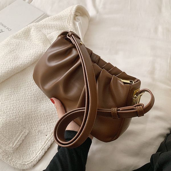 retro pu leather small armpit shoulder bags with pleats for women winter handbag and purses folds crossbody bag black brown 220627
retro pu leather small armpit shoulder bags with pleats for women winter handbag and purses folds crossbody bag black brown 220627