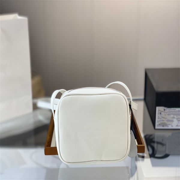luxury designer evening bag classic latest color women shoulder bags chain handbag pattern balencaigaity leather womens cross body handbags
luxury designer evening bag classic latest color women shoulder bags chain handbag pattern balencaigaity leather womens cross body handbags