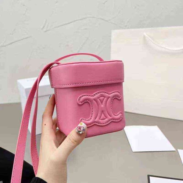 factory online export designer trendy bags triumphal arch mini box 2022 new style versatile fashion red single shoulder msenger small square
factory online export designer trendy bags triumphal arch mini box 2022 new style versatile fashion red single shoulder msenger small square