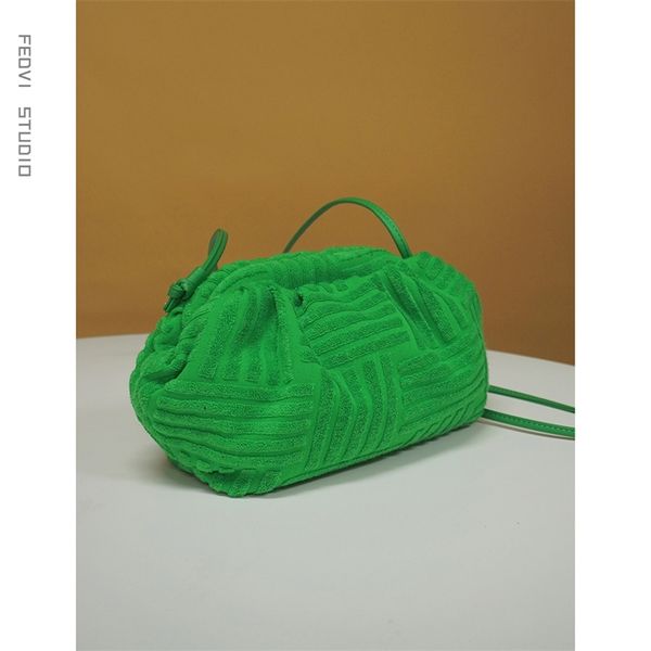 winter clutch small soft clip cloud underarm crossbody shoulder bag for women pleated pouch handbags 220722
winter clutch small soft clip cloud underarm crossbody shoulder bag for women pleated pouch handbags 220722