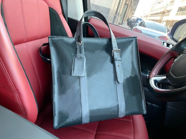 louiseity viutonity men fashion casual designe luxury new cabas zippe briefcase computer bag totes handbag 3a m45379 purse pouch
louiseity viutonity men fashion casual designe luxury new cabas zippe briefcase computer bag totes handbag 3a m45379 purse pouch