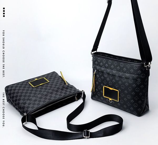 luxurys designers pu leather shoulder bag men women designer bag for phone waterproof messenger handbag business with straps boys girls day
luxurys designers pu leather shoulder bag men women designer bag for phone waterproof messenger handbag business with straps boys girls day