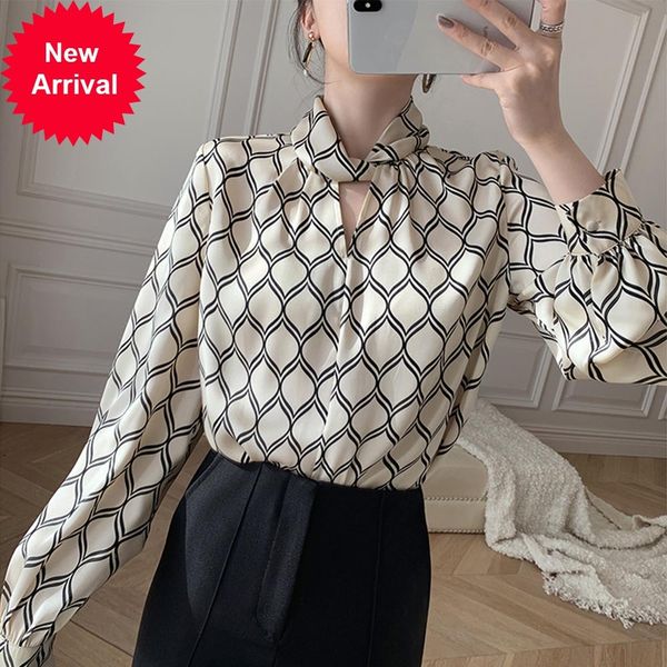 manufacturer's women's white-collar light decor short hollow out long sleeve shirt at collar casual ladies summer trend
manufacturer's women's white-collar light decor short hollow out long sleeve shirt at collar casual ladies summer trend