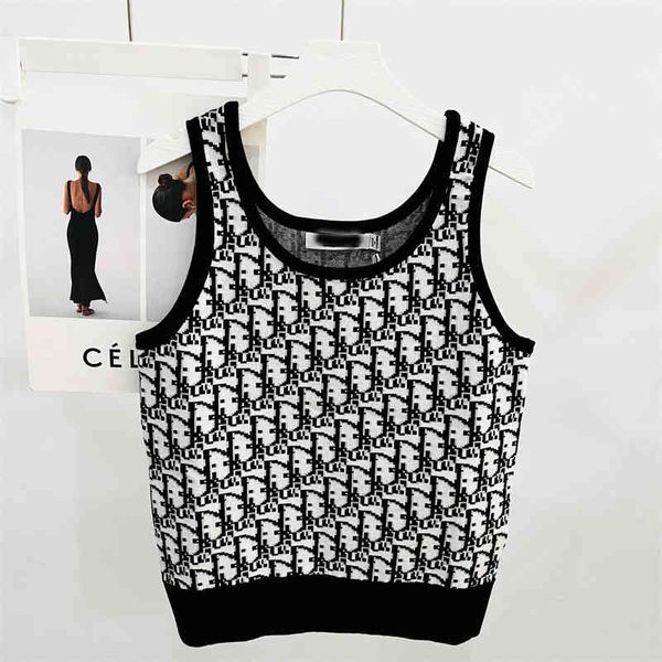 2022 all inside and outside short slim girls knitted vest trendy women's clothing wholesale, White
2022 all inside and outside short slim girls knitted vest trendy women's clothing wholesale, White