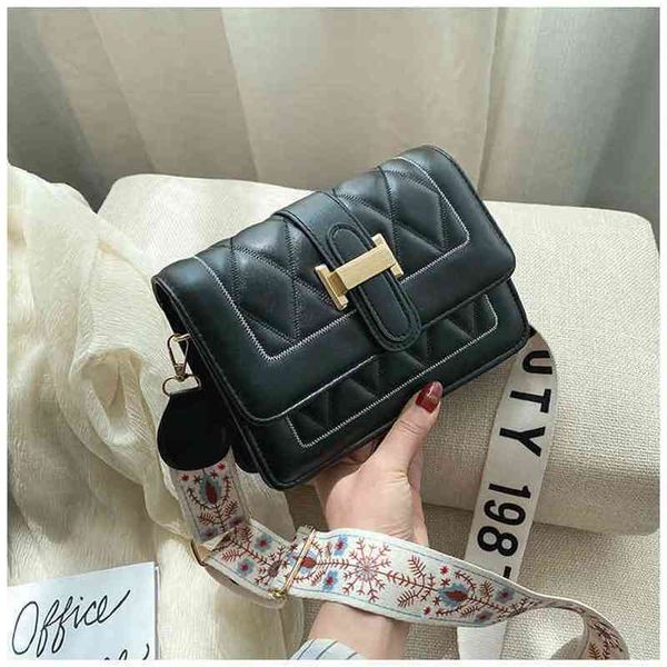 70% factory online sale embroidered thread spring red texture style small square bag
70% factory online sale embroidered thread spring red texture style small square bag