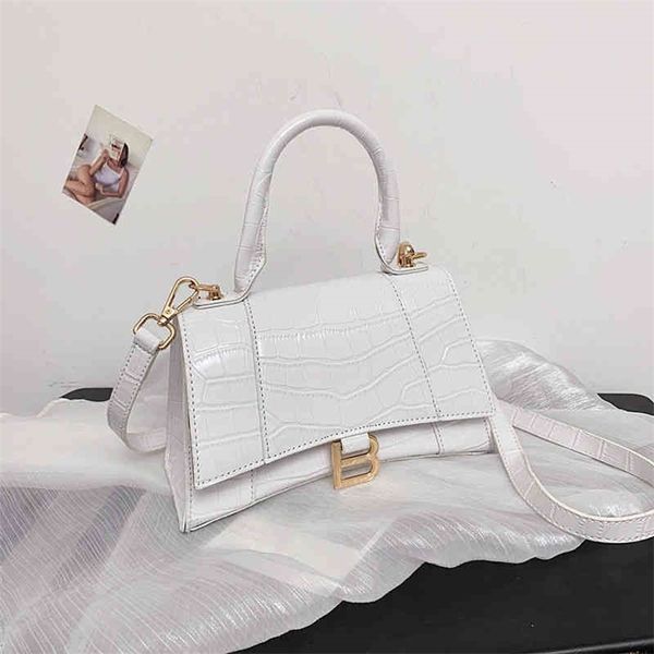 shop online 85% off advanced hourglass net red same soft leather hand b-shaped single shoulder diagonal bag
shop online 85% off advanced hourglass net red same soft leather hand b-shaped single shoulder diagonal bag