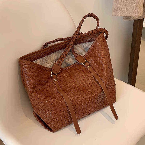 handbag women's new women's bag fashion korean one shoulder underarm bag foreign woven tote 220614
handbag women's new women's bag fashion korean one shoulder underarm bag foreign woven tote 220614