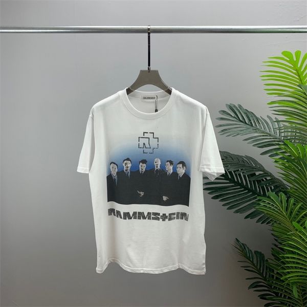 11% off 2022 summer new trendy men's and women's clothing trendy european t-shirt short sleeve german chariot spray alphabet print, White;black
11% off 2022 summer new trendy men's and women's clothing trendy european t-shirt short sleeve german chariot spray alphabet print, White;black