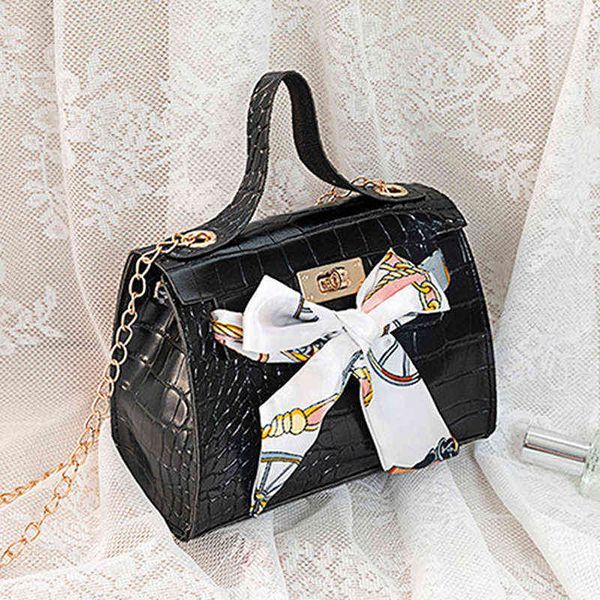 2022 luxury handle mini bags brand purses handbags women designer scarf shoulder crossbody bags female odile pattern tote g220519
2022 luxury handle mini bags brand purses handbags women designer scarf shoulder crossbody bags female odile pattern tote g220519