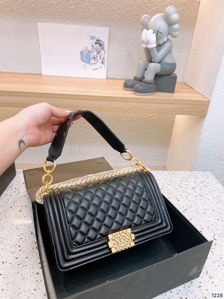 women's designers shoulder bag luxury tote purse handbag message bags cluth classic genuine leather crossbody lady original box size 25
women's designers shoulder bag luxury tote purse handbag message bags cluth classic genuine leather crossbody lady original box size 25