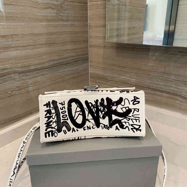 bags luxury balencaigass hourglass small square bags moon locomotive genuine leather fashion motorcycle women handbag designer l1s5
bags luxury balencaigass hourglass small square bags moon locomotive genuine leather fashion motorcycle women handbag designer l1s5