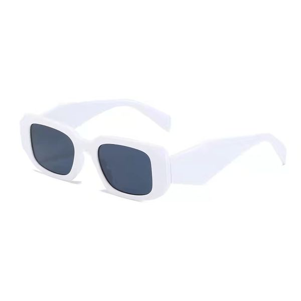fashion designer sunglasses classic eyeglasses goggle outdoor beach sun glasses for man woman with box, White;black
fashion designer sunglasses classic eyeglasses goggle outdoor beach sun glasses for man woman with box, White;black