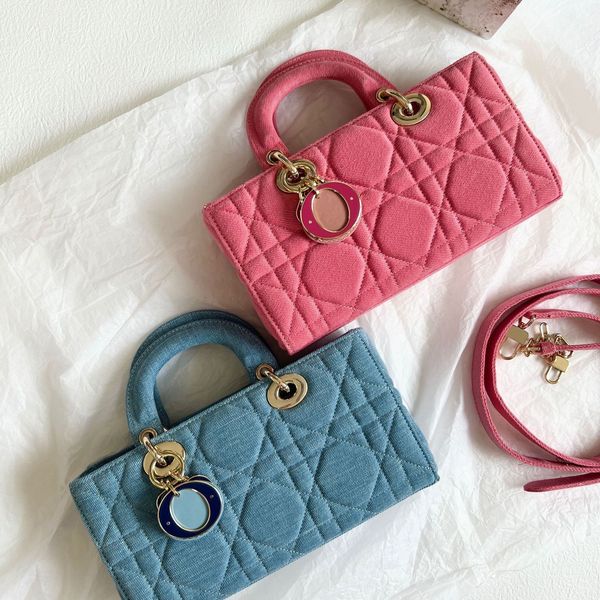 designer bags d family's 22 year new horizontal pink denim handbag one shoulder messenger underarm women's bag djoybag
designer bags d family's 22 year new horizontal pink denim handbag one shoulder messenger underarm women's bag djoybag