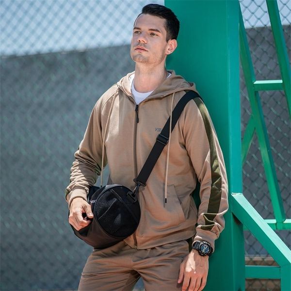 men winter zipper cardigan hooded tracksuit set 2020 men s casual sports hoodies pants suit male jogger hoodies sportswear set lj201125, Gray
men winter zipper cardigan hooded tracksuit set 2020 men s casual sports hoodies pants suit male jogger hoodies sportswear set lj201125, Gray