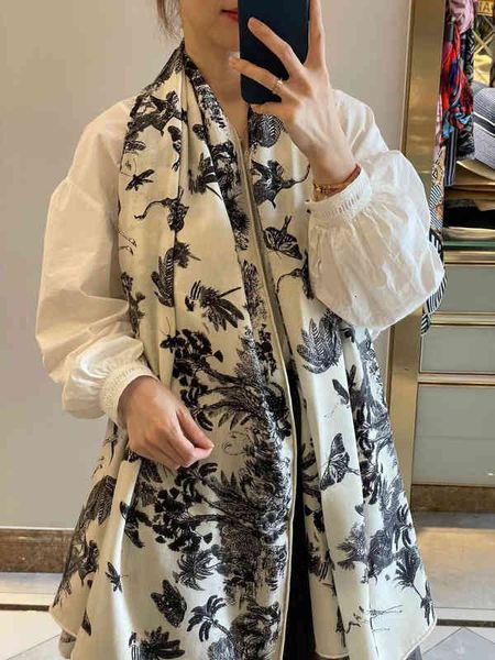 scarves shawl women's autumn and winter wear trendy, foreign style, british dual-purpose d family cashmere scarf, jungle animal, Blue;gray
scarves shawl women's autumn and winter wear trendy, foreign style, british dual-purpose d family cashmere scarf, jungle animal, Blue;gray