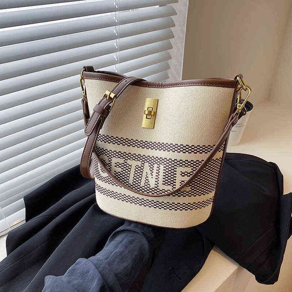 arc de triomphe bucket bag single shoulder messenger bag wool straw woven 2022 new portable women's trend
arc de triomphe bucket bag single shoulder messenger bag wool straw woven 2022 new portable women's trend