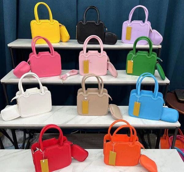 2022 fashion mini baby handbag letter print small shoulder bucket bags kids purse, Black
2022 fashion mini baby handbag letter print small shoulder bucket bags kids purse, Black