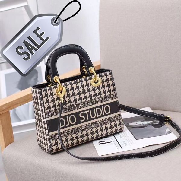 bag new texture hand large capacity bag factory outlet wholesale bags new fashion all match
bag new texture hand large capacity bag factory outlet wholesale bags new fashion all match