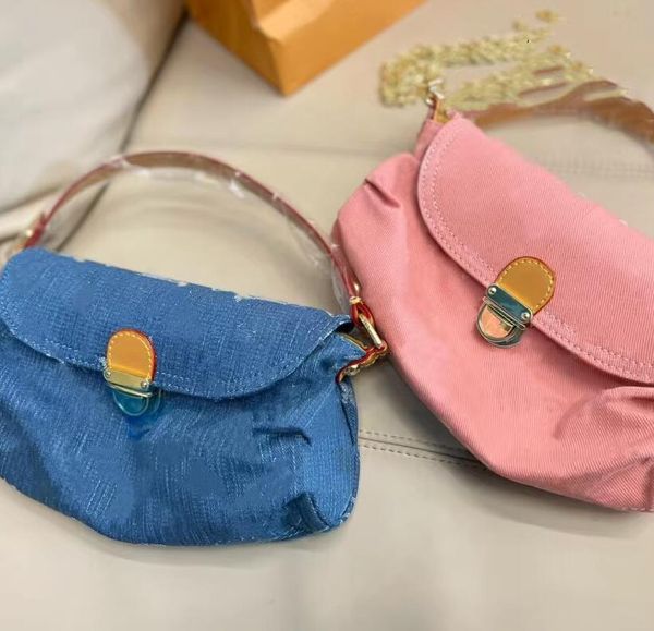 designer women printing cowboy canvas axillary package shoulder bag solid color retro soft fashion hardware luxury lady commute handbag
designer women printing cowboy canvas axillary package shoulder bag solid color retro soft fashion hardware luxury lady commute handbag