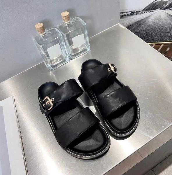 designer sandals brand luxury slides women summer rubber slippers beach slide fashion metal buckle scuffs flat embossing slippers indoor kcr, Black
designer sandals brand luxury slides women summer rubber slippers beach slide fashion metal buckle scuffs flat embossing slippers indoor kcr, Black