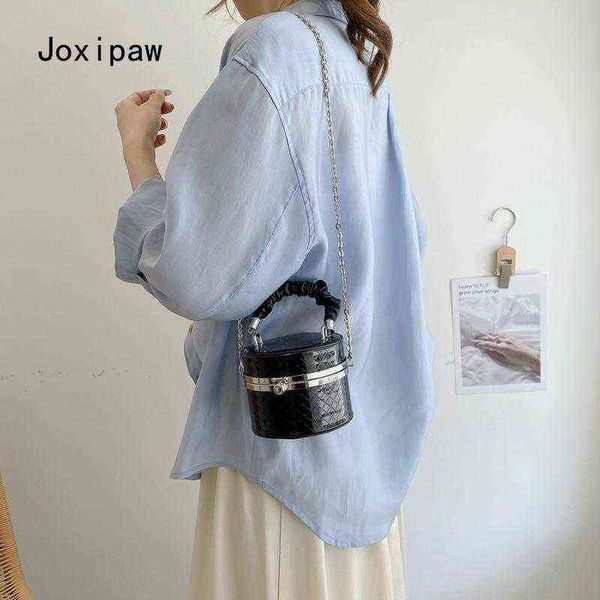 women's pu leather round handbag designer small shoulder bag black silver plaid luxury handbag new t220727
women's pu leather round handbag designer small shoulder bag black silver plaid luxury handbag new t220727
