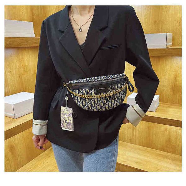 2022 new 20% off printed canvas waist chest wide belt messenger bag personalized chain women's
2022 new 20% off printed canvas waist chest wide belt messenger bag personalized chain women's