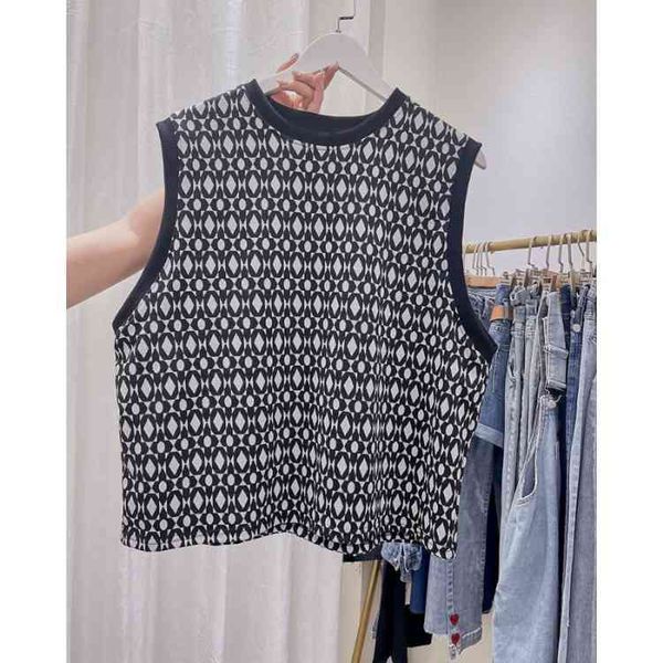 matching rhombic pattern sleeveless vest spring and summer 2022 wear trendy women's clothing wholesale, White
matching rhombic pattern sleeveless vest spring and summer 2022 wear trendy women's clothing wholesale, White