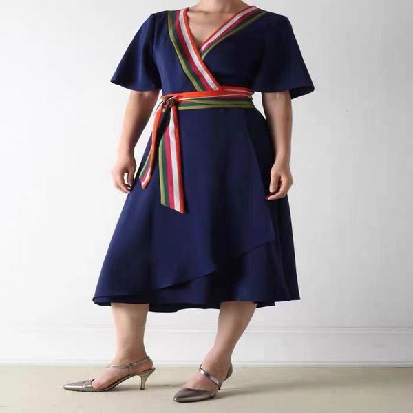 casual dresses spring and summer temperament lady style blue printed color strip wrapped short sleeved dress, Black;gray
casual dresses spring and summer temperament lady style blue printed color strip wrapped short sleeved dress, Black;gray