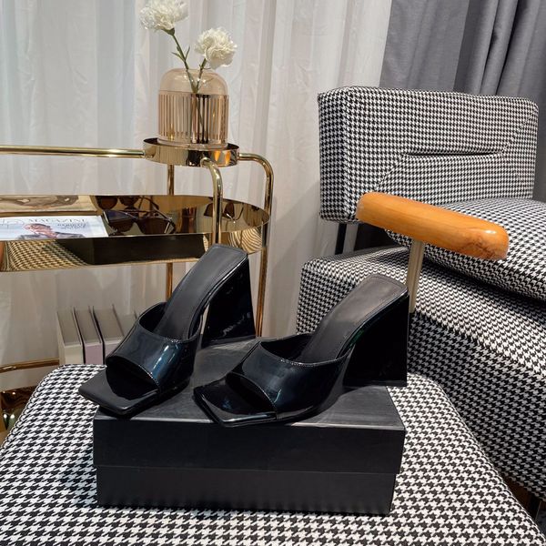 2022 new winter fashion high heels women's shoes solid color party leather thick roots, Black
2022 new winter fashion high heels women's shoes solid color party leather thick roots, Black