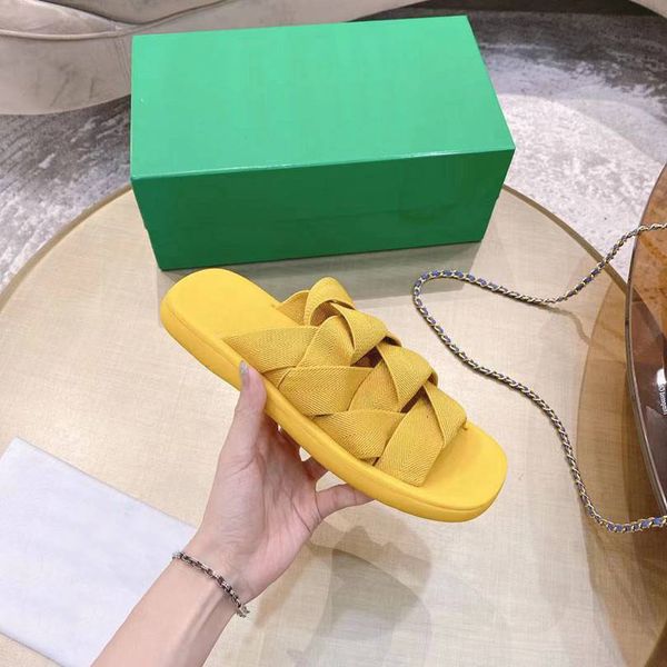 girls slippers 2022 luxurys designers slipper sandals classic letter winter keep warm lamb wool slides soft comfortable home outdoor antiski, Black
girls slippers 2022 luxurys designers slipper sandals classic letter winter keep warm lamb wool slides soft comfortable home outdoor antiski, Black