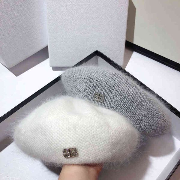 autumn and winter women beret angola rabbit fur beret female warm octagonal hat fashion painter hat cap j220722, Blue;gray
autumn and winter women beret angola rabbit fur beret female warm octagonal hat fashion painter hat cap j220722, Blue;gray