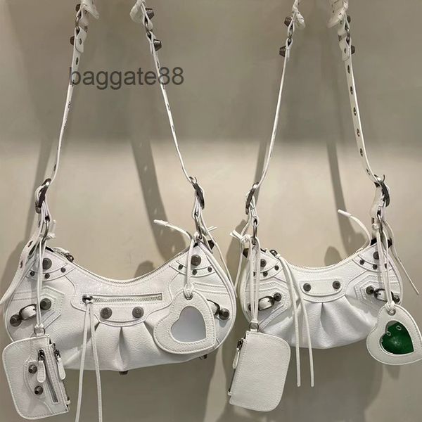 handbags crossbody 2022 designer bags bbalencaig'ss b home le cagole leather women's locomotive one fold armpit single shoulder me
handbags crossbody 2022 designer bags bbalencaig'ss b home le cagole leather women's locomotive one fold armpit single shoulder me