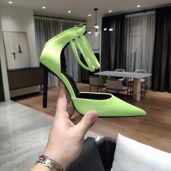 2022 fashion luxury designer high heels ladies dress shoes pink black pointed patent leather brand with studs
2022 fashion luxury designer high heels ladies dress shoes pink black pointed patent leather brand with studs
