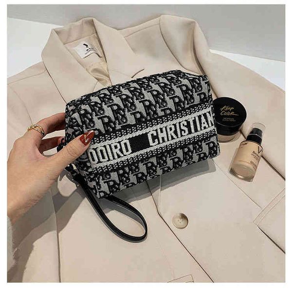 factory super discount 73% off fog flower is versatile letter makeup foreign style hand business trip large capacity storage bag
factory super discount 73% off fog flower is versatile letter makeup foreign style hand business trip large capacity storage bag