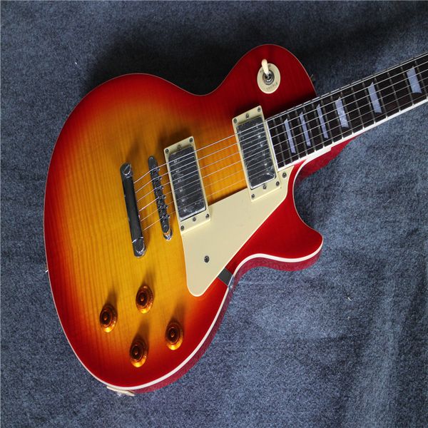 2021 new electric guitar solid mahogany body with smoky color flamed maple chrome hardware
2021 new electric guitar solid mahogany body with smoky color flamed maple chrome hardware