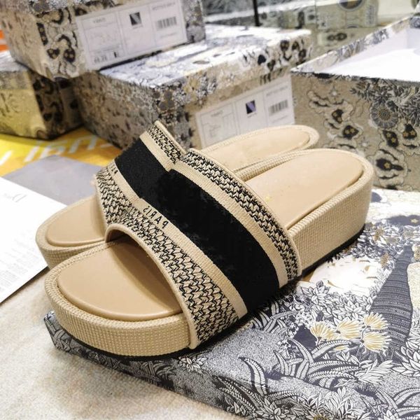 summer mules wedge heel sandals blue oblique embroidered cotton platform oblique jacquard real leather luxury women shoes size 35-40 no buck, Black
summer mules wedge heel sandals blue oblique embroidered cotton platform oblique jacquard real leather luxury women shoes size 35-40 no buck, Black
