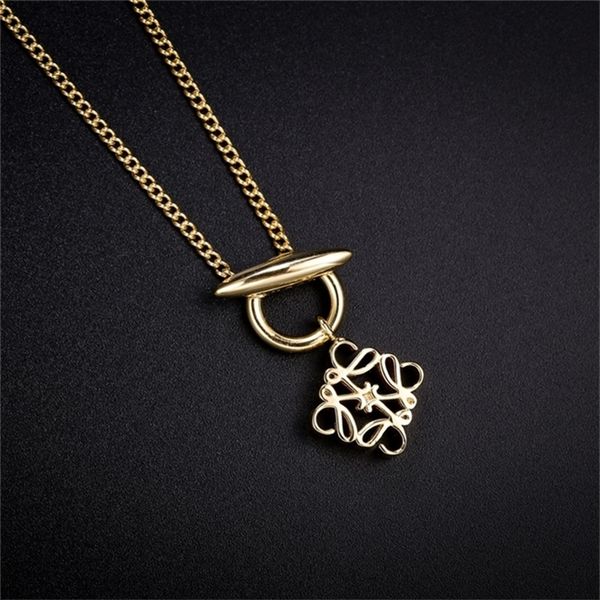 2022 36% off designer d new earrings necklace for women, square three-dimensional carved fashion jewelry, Silver
2022 36% off designer d new earrings necklace for women, square three-dimensional carved fashion jewelry, Silver
