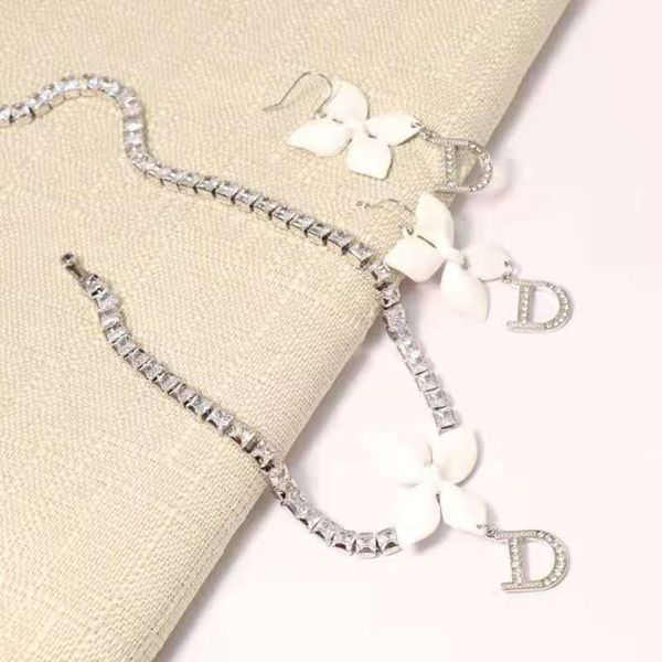 2022 luxury ring bracelet jewelry medieval vitage ear hook word inlaid full diamond ear hook earring necklacenew jewellery, Silver
2022 luxury ring bracelet jewelry medieval vitage ear hook word inlaid full diamond ear hook earring necklacenew jewellery, Silver