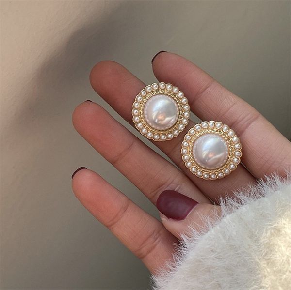 s925 sterling silver needle baroque pearl stud earrings 2021 new french retro earrings korea dongdaemun, Golden;silver
s925 sterling silver needle baroque pearl stud earrings 2021 new french retro earrings korea dongdaemun, Golden;silver