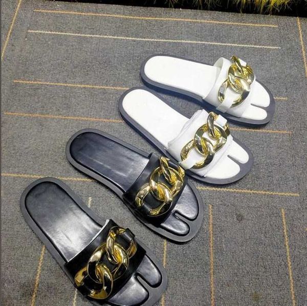 new style lightweight comfortable chain-decorated flat sandals split-toe one-toe style metal chain outer wear women sandals slippers, Black
new style lightweight comfortable chain-decorated flat sandals split-toe one-toe style metal chain outer wear women sandals slippers, Black