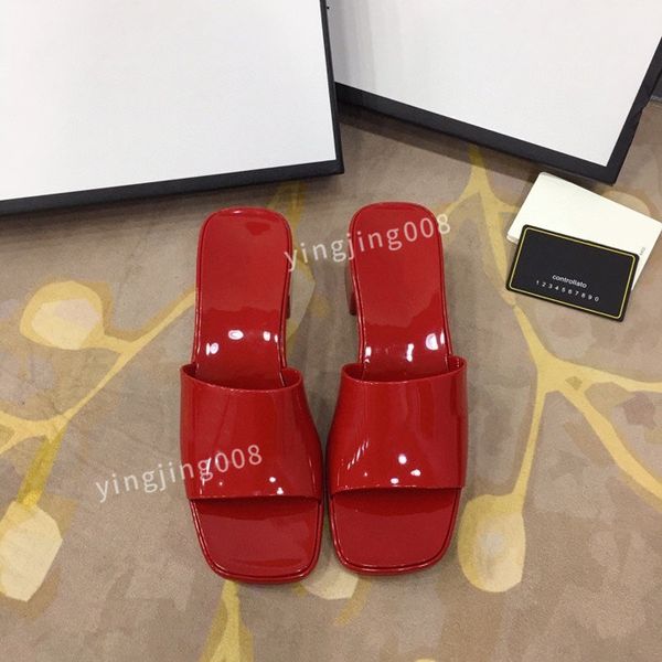 2022 high version family high-heeled slippers women wear thick heel horse rank buckle old flower letter sandals size35-41 hl210317, Black
2022 high version family high-heeled slippers women wear thick heel horse rank buckle old flower letter sandals size35-41 hl210317, Black
