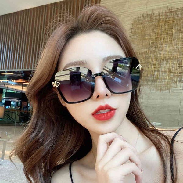 sunglasses women 2022 new fashion women's net red wind large frame sun transparent plain women, White;black
sunglasses women 2022 new fashion women's net red wind large frame sun transparent plain women, White;black