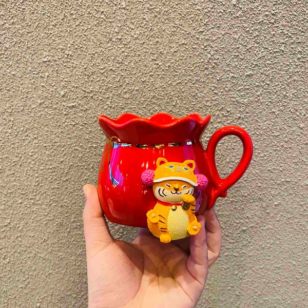 starbucks 2022 tiger new year gift traditional cute tiger platinum tiger pattern fortune bag shaped ceramic mug
starbucks 2022 tiger new year gift traditional cute tiger platinum tiger pattern fortune bag shaped ceramic mug